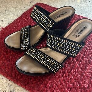 EUC Coach and Four wedges. Size 8